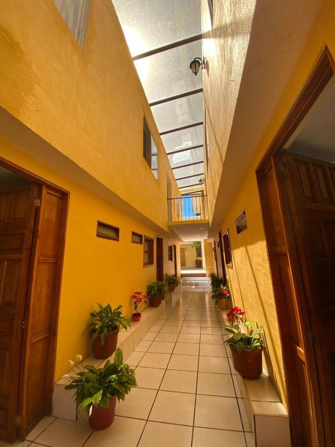 Hotel Camelinas Area Blanca パツクアロ エクステリア 写真