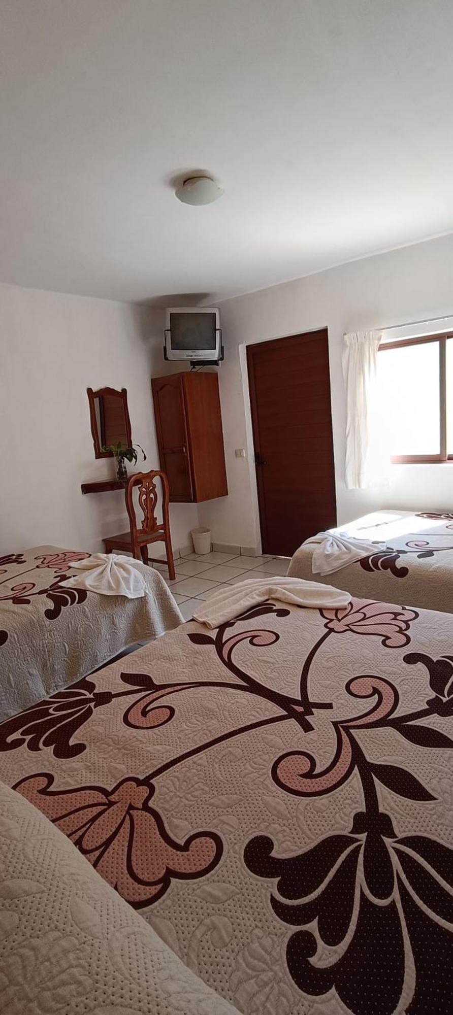 Hotel Camelinas Area Blanca パツクアロ エクステリア 写真
