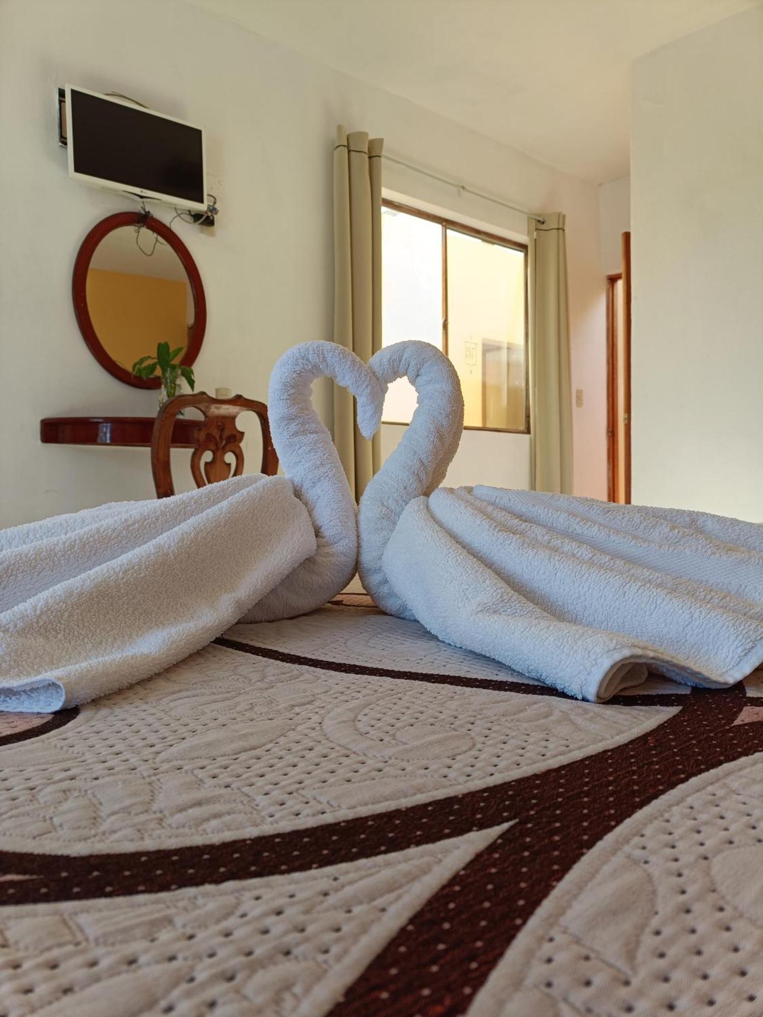 Hotel Camelinas Area Blanca パツクアロ エクステリア 写真